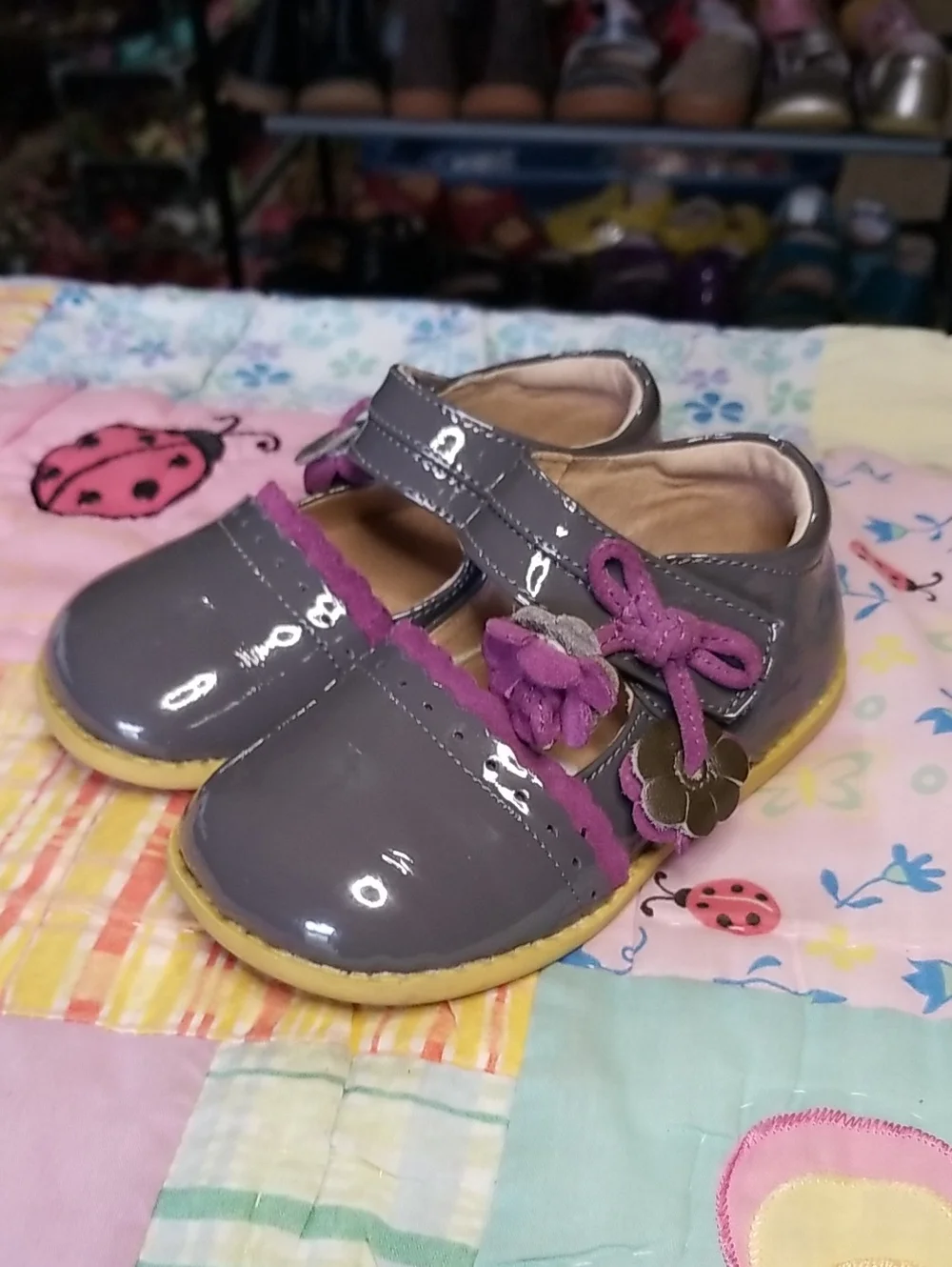 Livie & Luca Gray Patent Leather Mary Janes w/Purple Suede Trim & Flowers Size 8